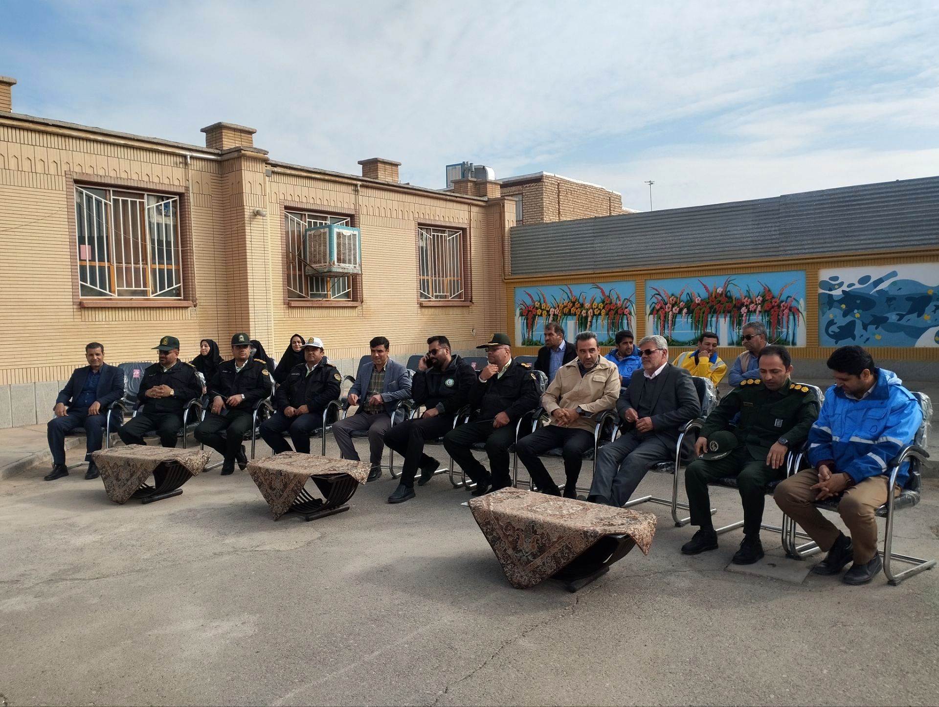 بیست‌و هفتمین مانور سراسری زلزله و ایمنی در مدرسه  هدف شهید شهیدی خلیل اباد 