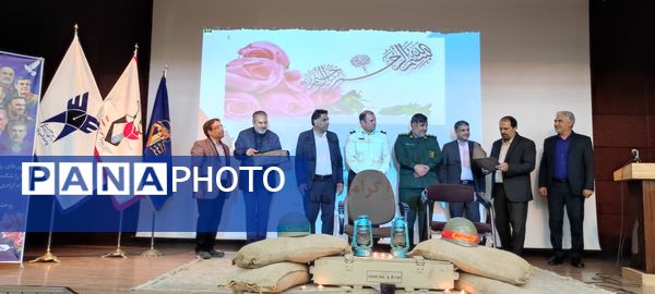 یادواره ۳۰۰۰ شهید خراسان شمالی و۶۴۴ شهید شیروان در دانشگاه آزاد اسلامی شهرستان شیروان
