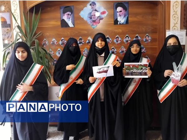 گرامیداشت هفته بصیرت و حماسه نهم دیماه در دبیرستان شاهد تکتم