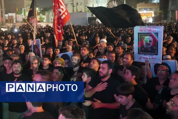"عهد خون"، تجمع بزرگ مردمی و هیئت‌های مذهبی باقرشهر و کهریزک در حمایت از ولی امر مسلمین جهان 