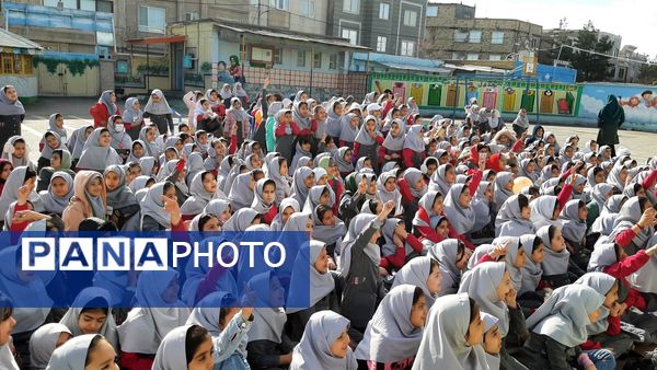 اجرای برنامه فرهنگی و عروسکی پیک دانایی در دبستان نیایش