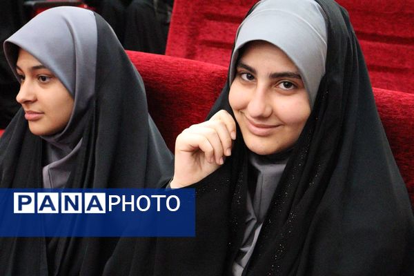 برگزاری جشن روز دختر با همکاری کانون خدمت رضوی و نهادهای آموزشی در منطقه 14 تهران 