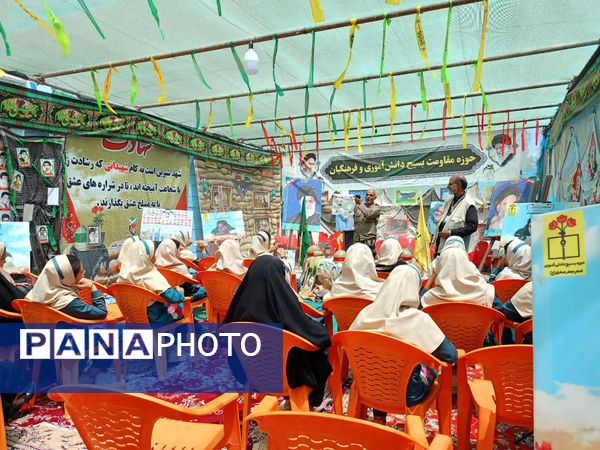 بازدید دانش آموزان دبستان سمیه از کنگره ملی شهید مدرس