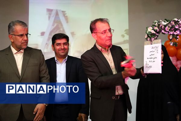 جشن غنچه‌ها در آذربایجان غربی