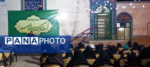 شکوه جشن میلاد پیامبر رحمت (ص) در جوار مسجدالنبی(ص) نیم‌ور