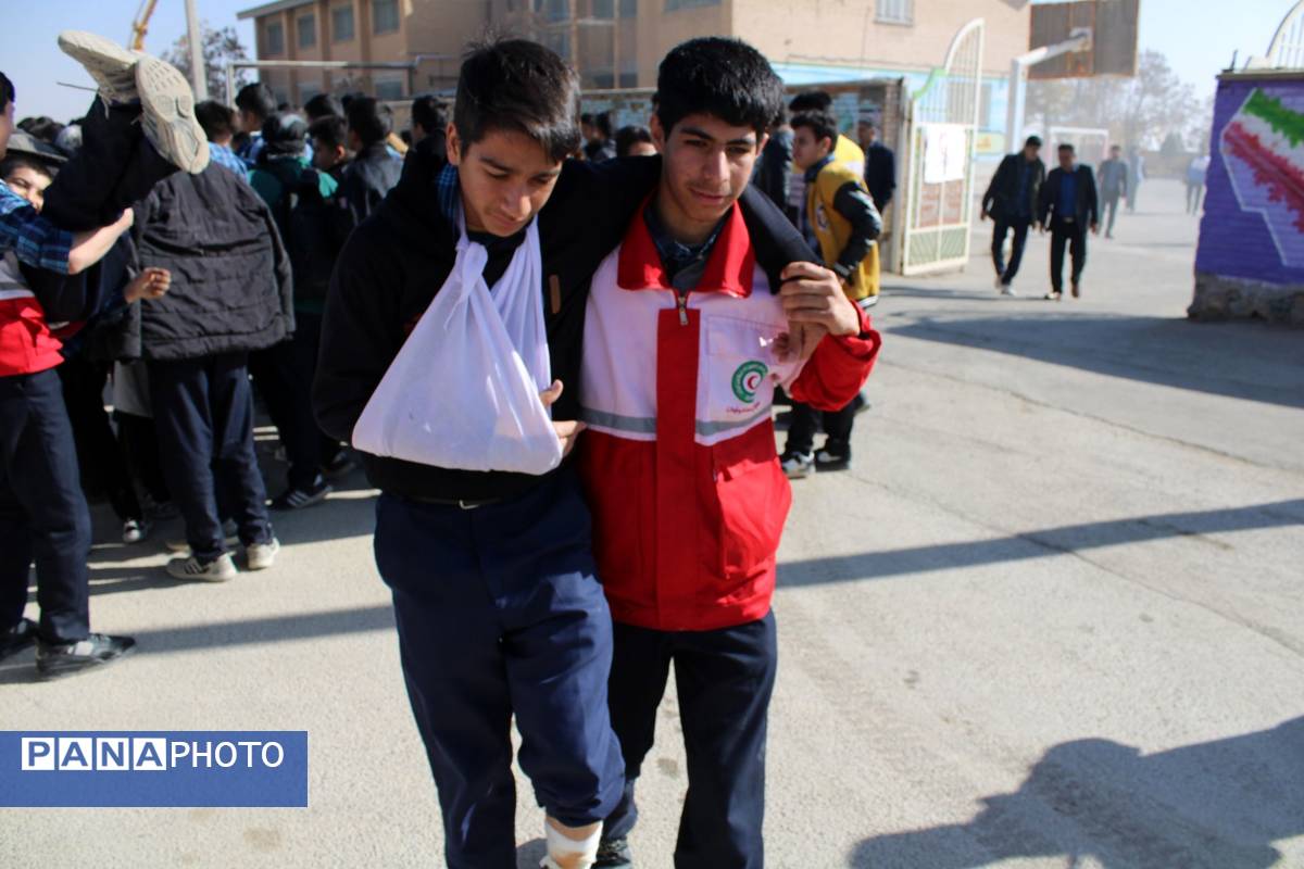 بیست‌وهفتمین مانور سراسری زلزله در مدارس شهرستان بن