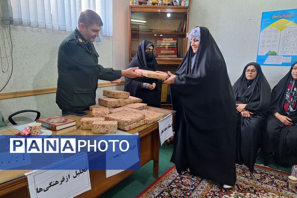 جلسه ستاد دهه فجر در حوزه حضرت زینب(س)بسیج سپاه احمد ابن موسی (ع) در شیراز 