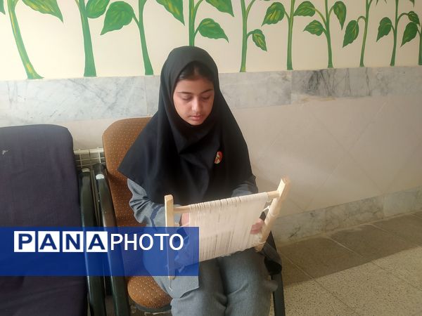 افتتاحیه هفته ماه ها در دبیرستان دخترانه امید 