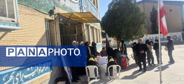 انتخابات شورای دانش آموزی در دبیرستان دخترانه امید 