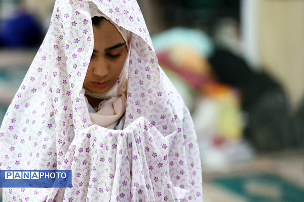 اعتکاف دانش‌آموزی در مسجد قائمیه