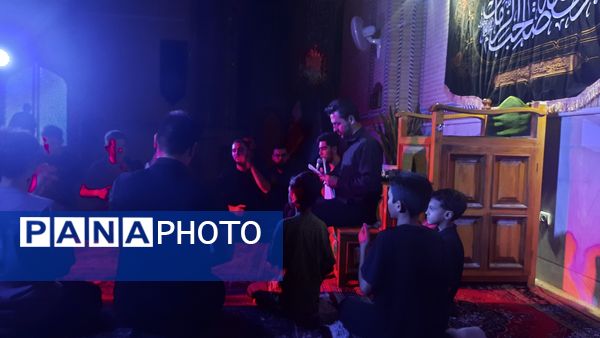 مراسم سینه‌زنی در شب هفتم شهادت امام حسین (ع)