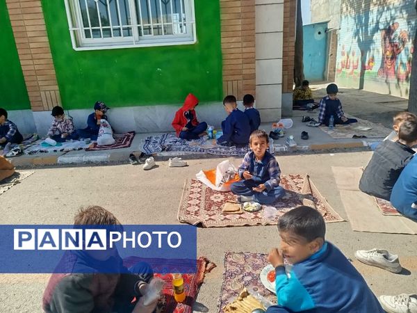 صبحانه سلامت در مدرسه پسرانه مبین شیروان