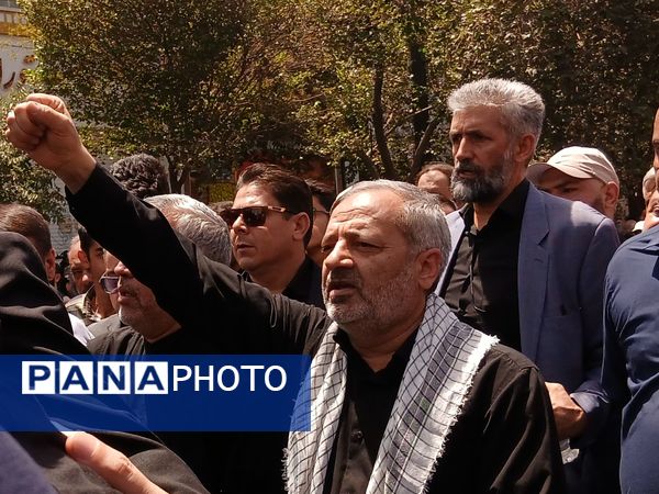 تشییع پیکر مطهر شهید سردار محمد کاظمی و تعدادی از شهدای جنگ تحمیلی در مشهد