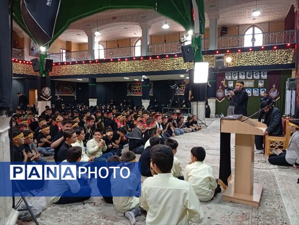 سوگواره «احلی من العسل» در حسینیه اعظم زنجان 