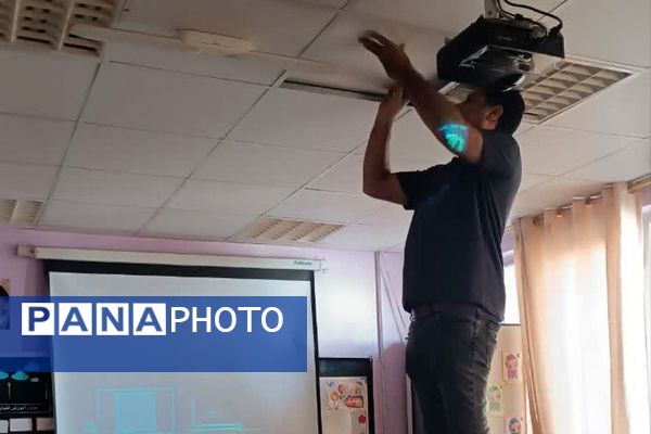 نصب و راه‌اندازی سیستم هوشمند وایرلس در دبستان علامه طباطبایی پیشوا با حضور مسئولان و امام‌جمعه