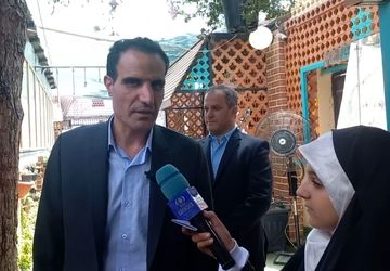 تجلیل از زحمات معلمان  در ناحیه دو اصفهان