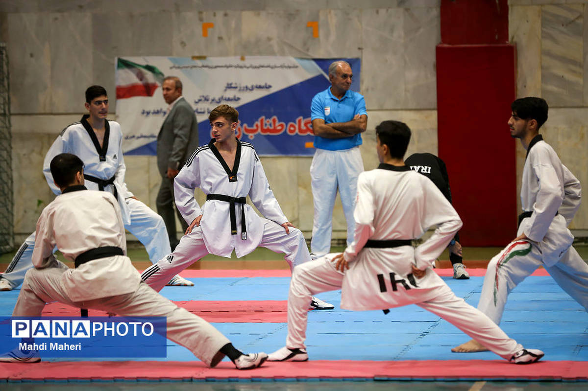 فدراسیون تکواندو در استفاده از ظرفیت دانشآموزان پیشگام است/ حفظ سرمایههای دانشآموزی آیندهای روشن برای ورزش قهرمانی رقم میزند