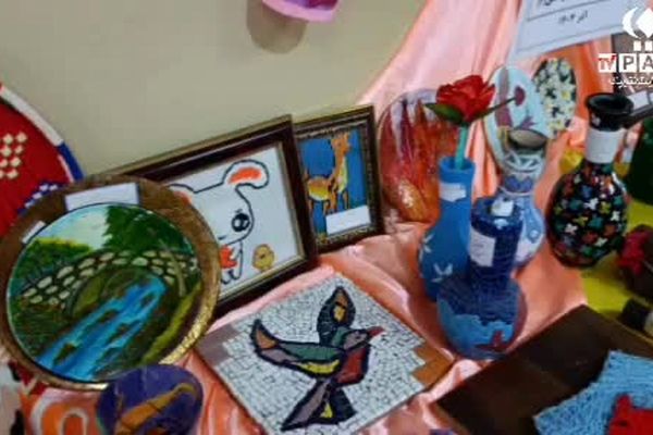 جشنواره هنر و خلاقیت ماها نمایش استعدادهای درخشان در  مدرسه شهدای فرهنگی ۲ در خرم آباد 