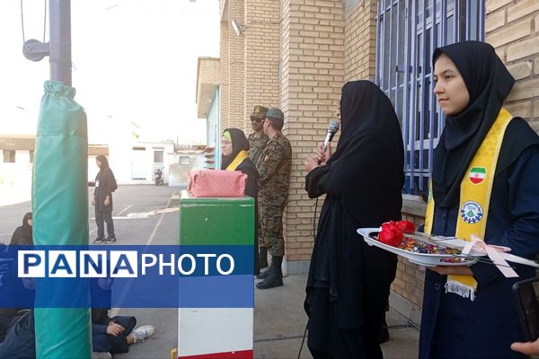نیرویی خستگی ناپذیر که گام‌هایش همیشه محکم و استوار است 