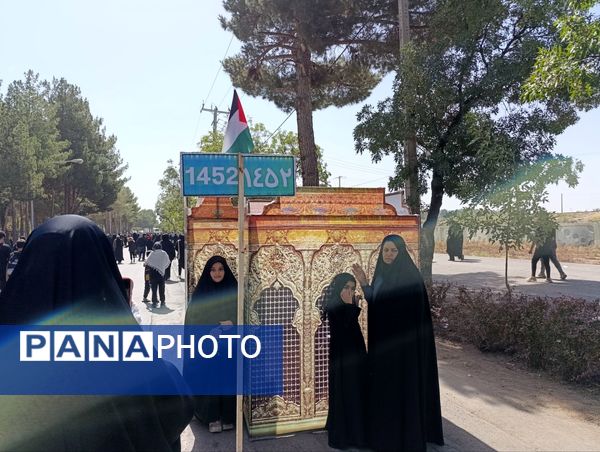 حضور مردم نیشابور در راهپیمایی جاماندگان اربعین حسینی
