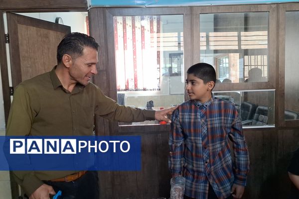 برگزاری بازارچه کسب و کار دانش‌آموزی با مهارت کسب و کار و درآمد و استقلال مالی