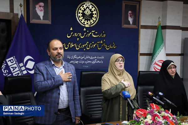 نشست سخنگوی دولت با دانش‌آموز خبرنگاران خبرگزاری پانا