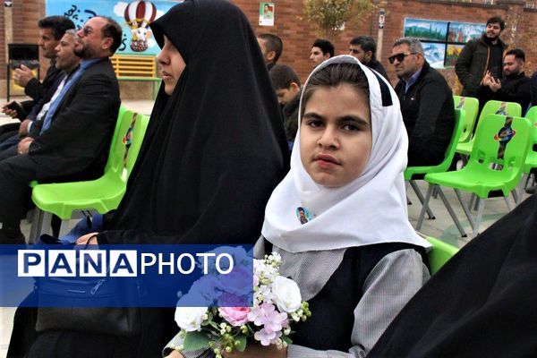 جلوه‌هایی از یادواره شهدا در دبستان استثنایی باغچه‌بان قم