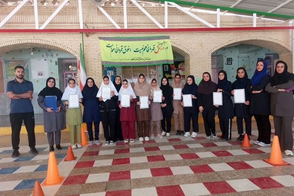 برگزاری مسابقه بین‌مدرسه‌ای طناب‌زنی ویژه دختران در حاجی‌آباد