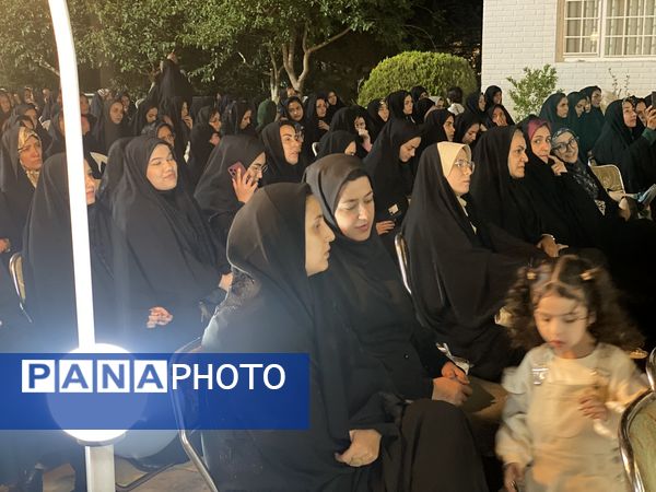 هفته‌ای برای ستایش دانایی؛ جشن معلمان در تالار ملک برگزار شد
