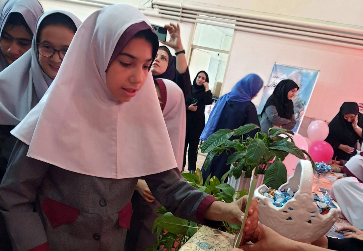 جشن عاطفه‌ها در منطقه ۱۸ پایتخت