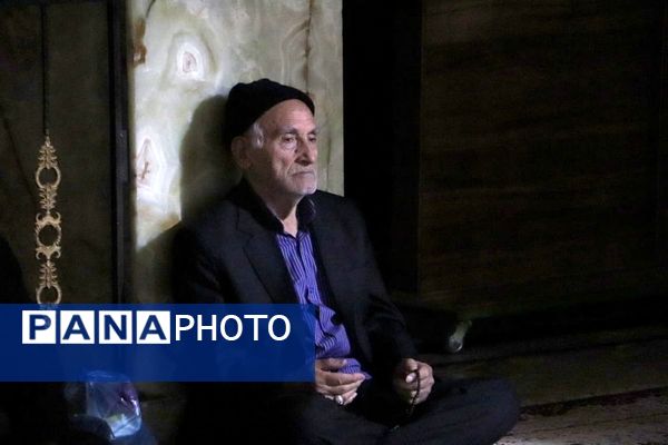 ارادتمندان اهل‌بیت در شب چهارم فاطمیه گرد هم آمدند