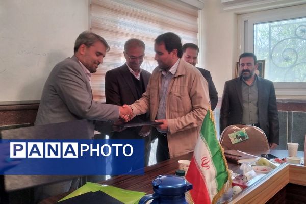 جلسه هم‌اندیشی معاونان پژوهش و توسعه منابع مناطق ۲۱ گانه شهرستان‌های تهران 
