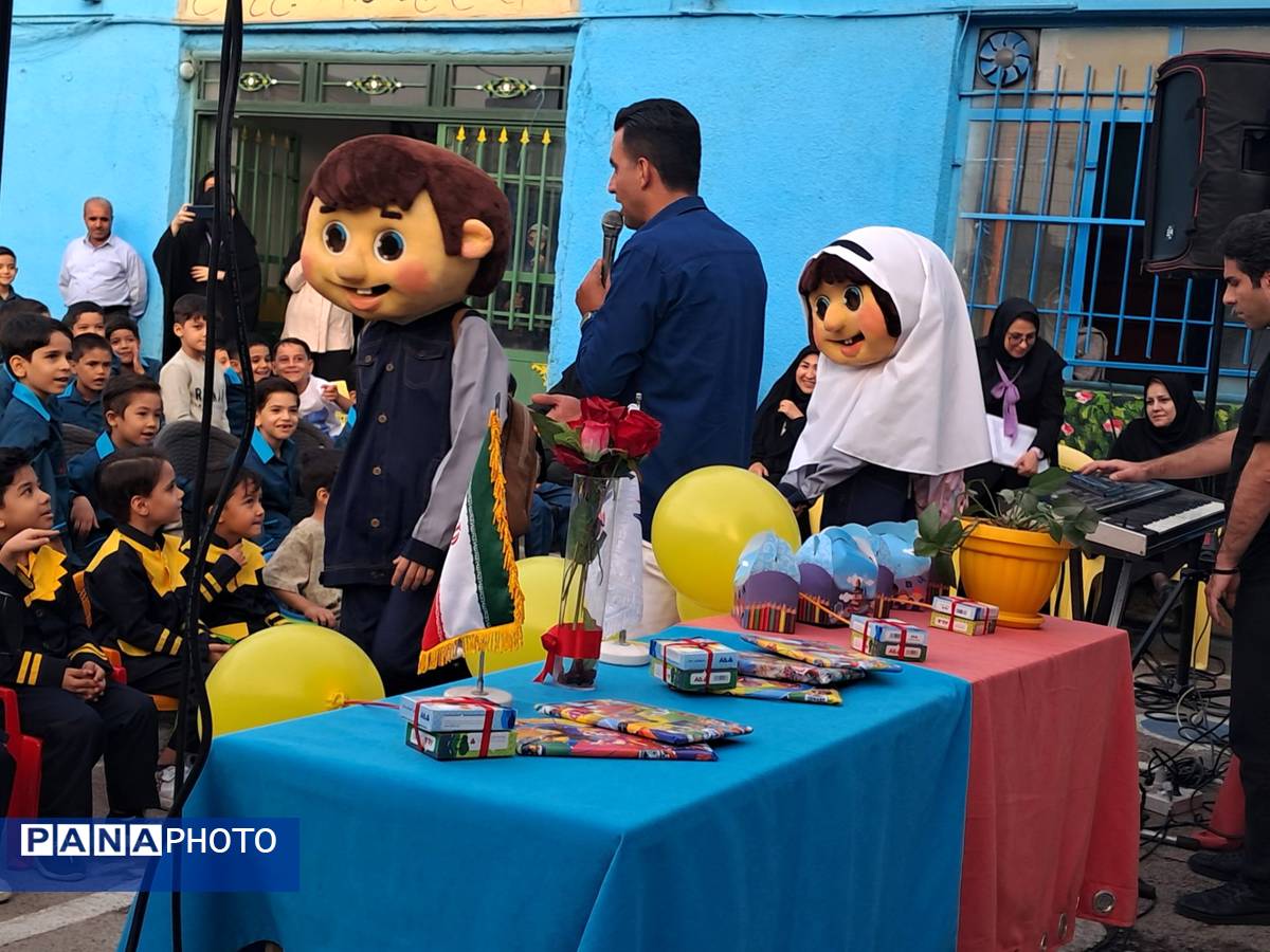 دانش آموزان در آغوش مدرسه