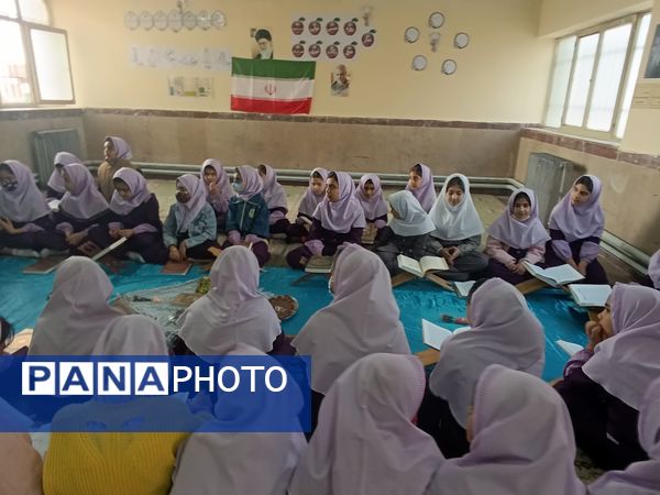 محفل انس با قرآن در مدارس شهرستان ایلام