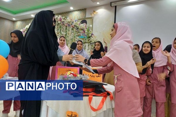 برگزاری مراسم جشن الفبا و جشن فارغ التحصیلی دبستان دخترانه هدف کاشمر