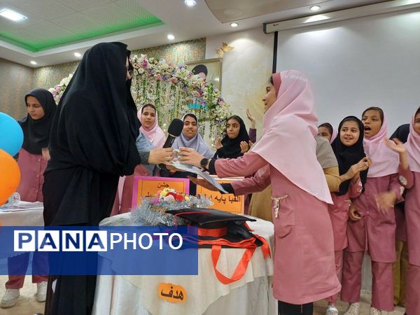 برگزاری مراسم جشن الفبا و جشن فارغ التحصیلی دبستان دخترانه هدف کاشمر