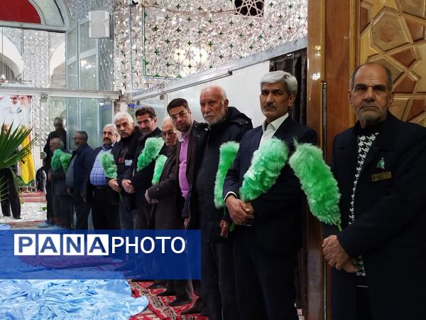 آیین غبارروبی ضریح مطهر امامزاده حمزه بن موسی کاظم (ع)