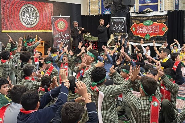 مراسم عزاداری نوگلان فاطمی با حضور طلایه‌داران علم 