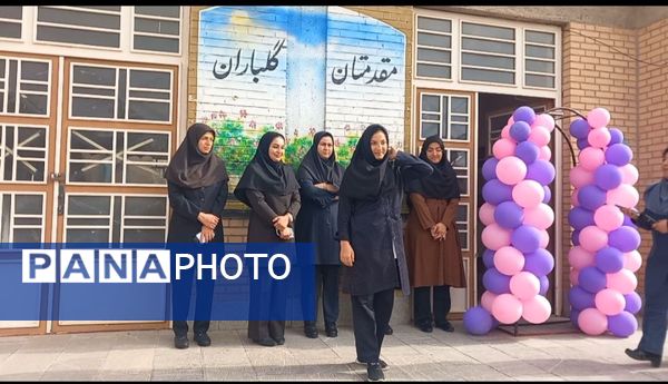 گرامیداشت هفته دفاع مقدس همزمان با آغاز سال تحصیلی در دبیرستان کوثر جلگه رخ