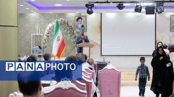 برگزاری اولین جلسه انجمن اولیاء و مربیان دبستان شاهد آقا مصطفی خمینی کاشمر