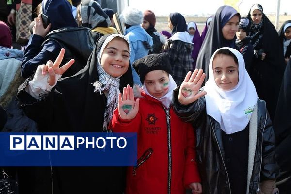 شکوه همبستگی مردم شهید پرور فشافویه در راهپیمایی ۲۲ بهمن