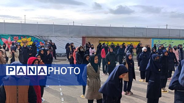 مانور زلزله در دبیرستان حضرت سکینه