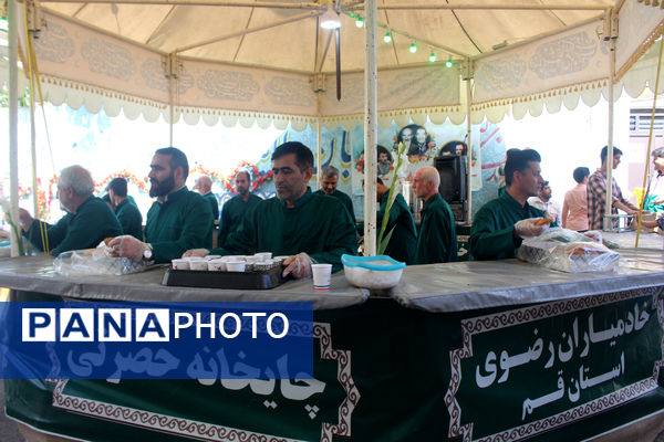 جلوه‌هایی از همدلی گروه‌های مردمی در برپایی یادواره شهدای روستای فردو