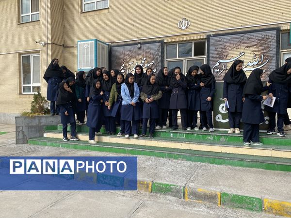 برگزاری انتخابات شورای دانش‌آموزی دبیرستان نمونه دولتی آمنه(س) شهرستان مه ولات
