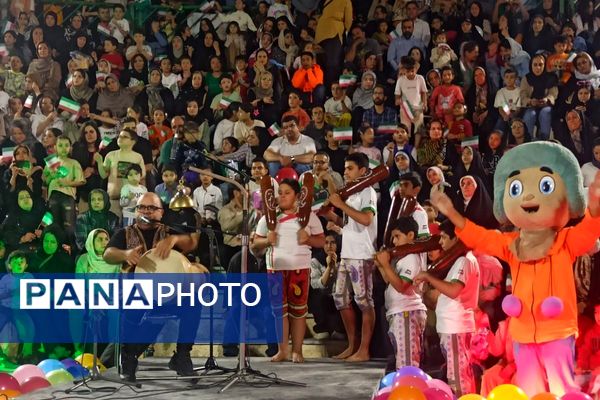 برگزاری جشن بزرگ هفته جهانی کودک در قبله تهران