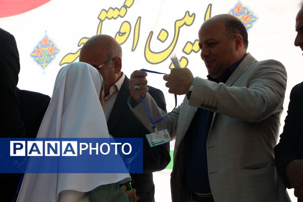 افتتاحیه سفیران سلامت در دبستان نیک اندیشان
