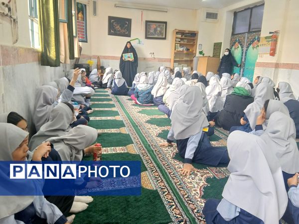 روایتگری زندگی  شهدا از زبان خواهر شهید محرابی دبستان میثاق ناحیه سه