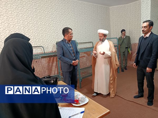 مرحله منطقه‌ای مسابقات قرآن و عترت دانش‌آموزان متوسطه اول و دوم در رضویه