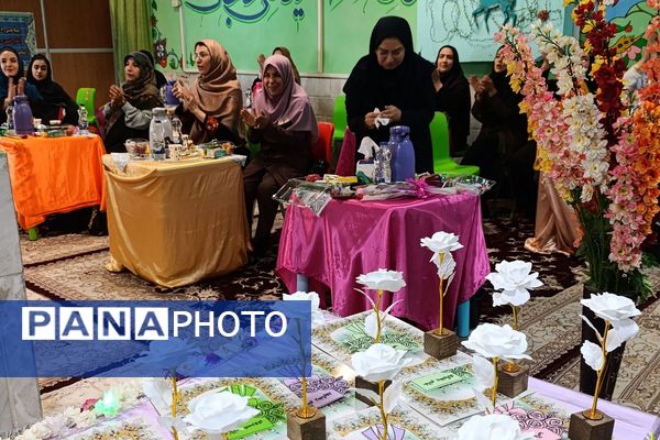 جشن روز معلم در دبستان راهیان نور ناحیه دو شهرری 