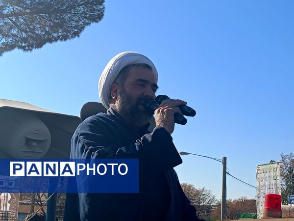 شهید گمنام در کاشمر تشیع شد